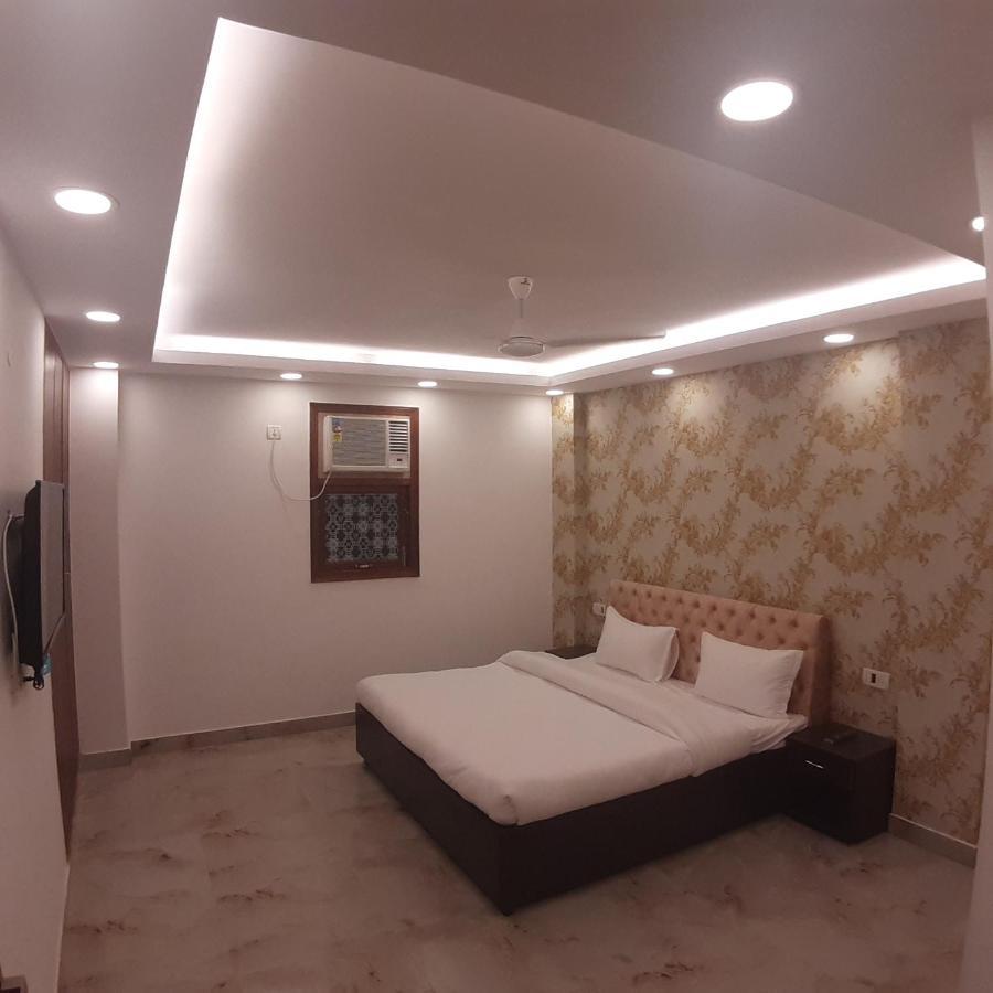 Triom Hotel Delhi  Exterior foto